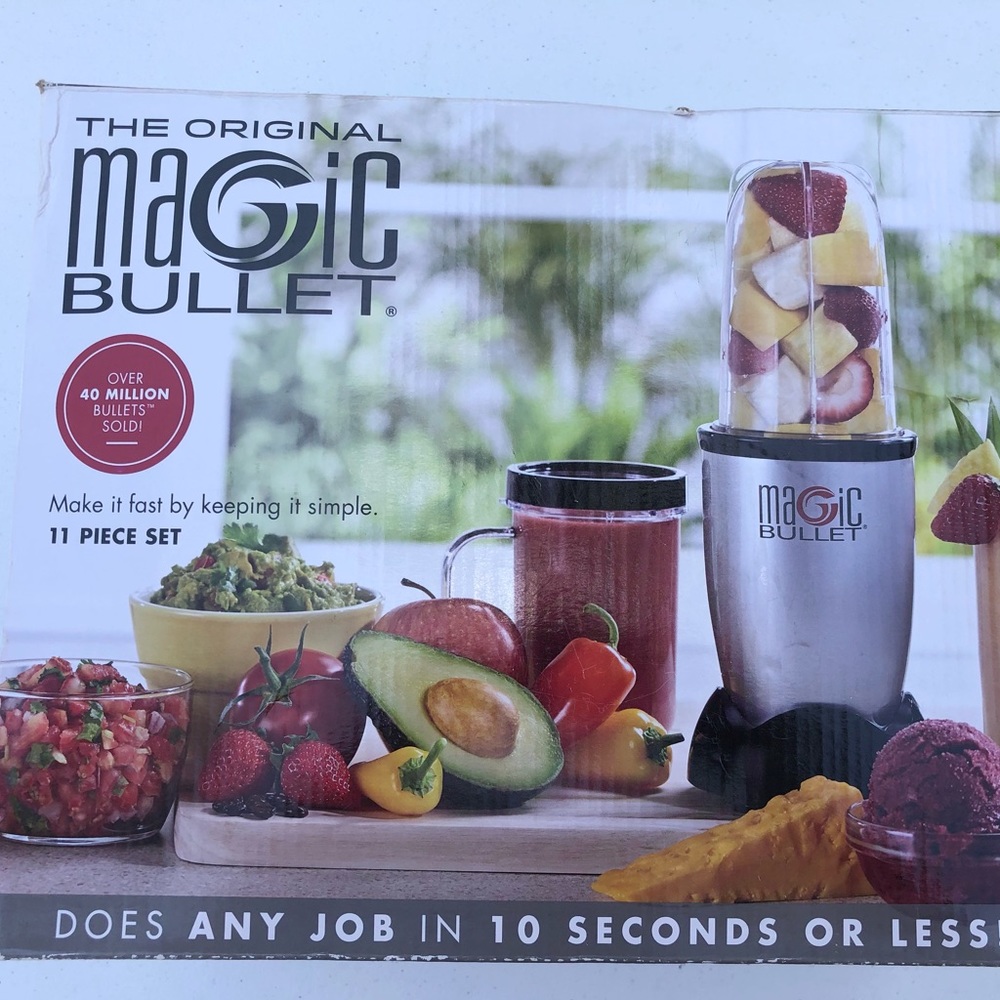The original Magic Bullet Kitchen Assistant Blender & Mixer Set - Picture 3 of 16